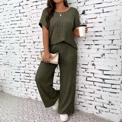 Classic Vintage Shirt with a Flattering Fit