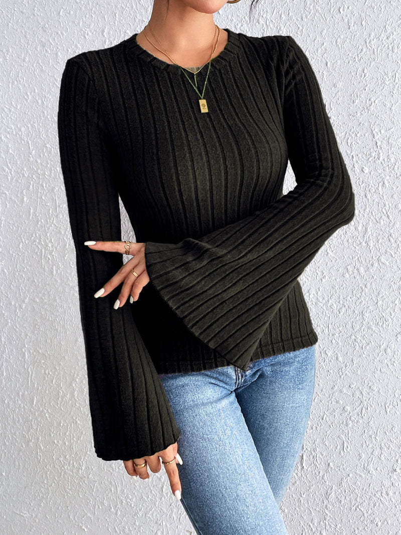 Well Tailored T-Shirt with a Graceful Silhouette