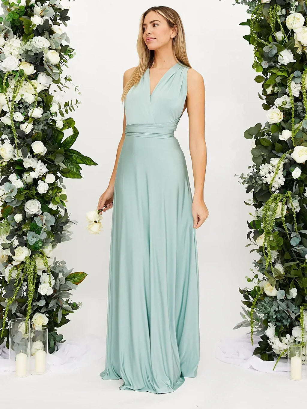 Beautifully Crafted Dress in a Classic Style
