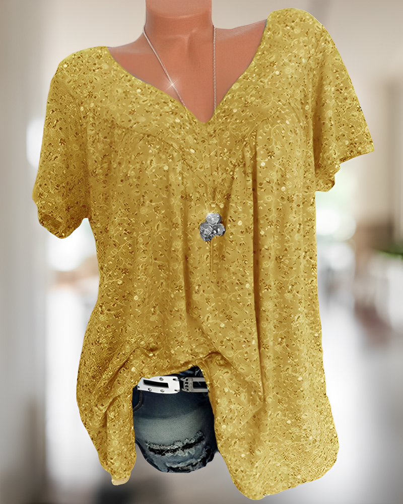 Well Tailored T-Shirt with a Graceful Silhouette