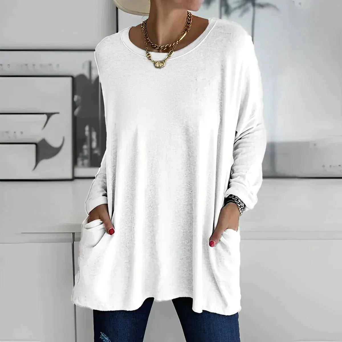 Effortlessly Elegant T-Shirt with a Timeless Design