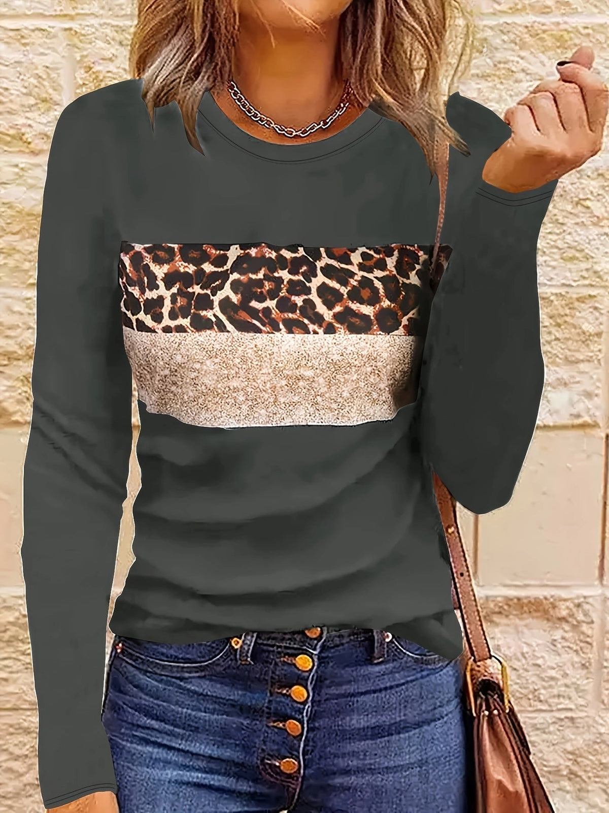 Effortlessly Elegant Shirt with a Timeless Design