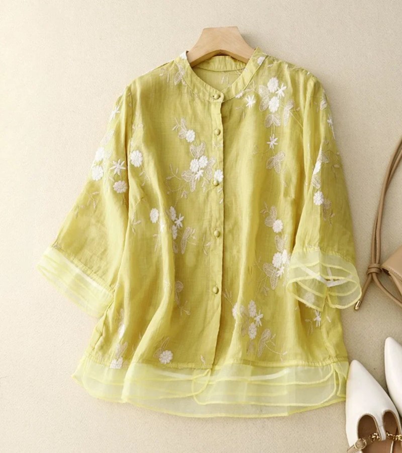 Effortlessly Elegant Shirt with a Timeless Design