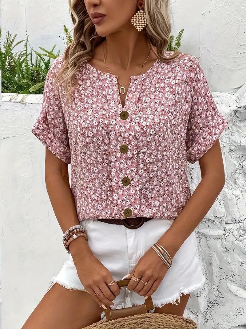Classic Vintage Blouse with a Flattering Fit