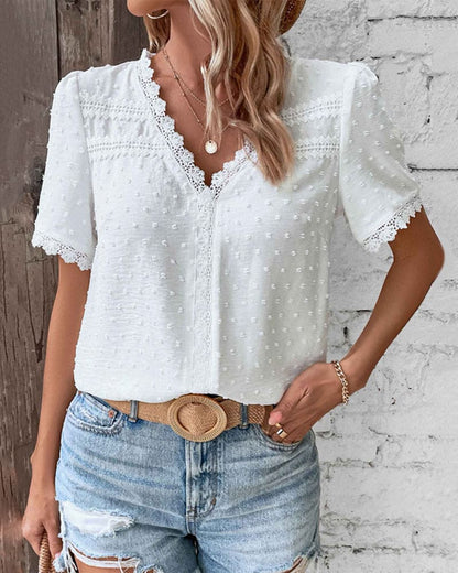 Classic Vintage Shirt with a Flattering Fit