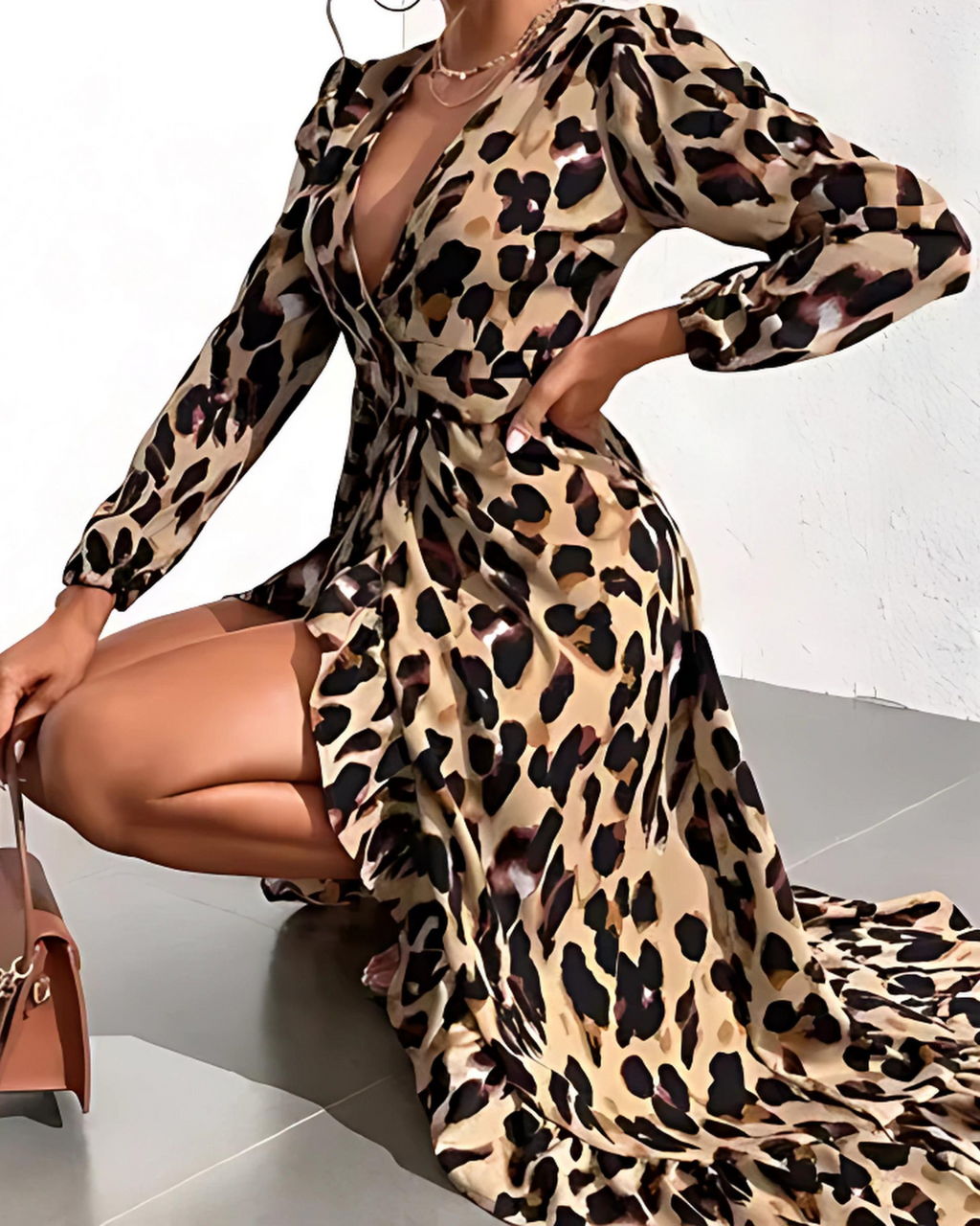 Beautifully Crafted Dress in a Classic Style