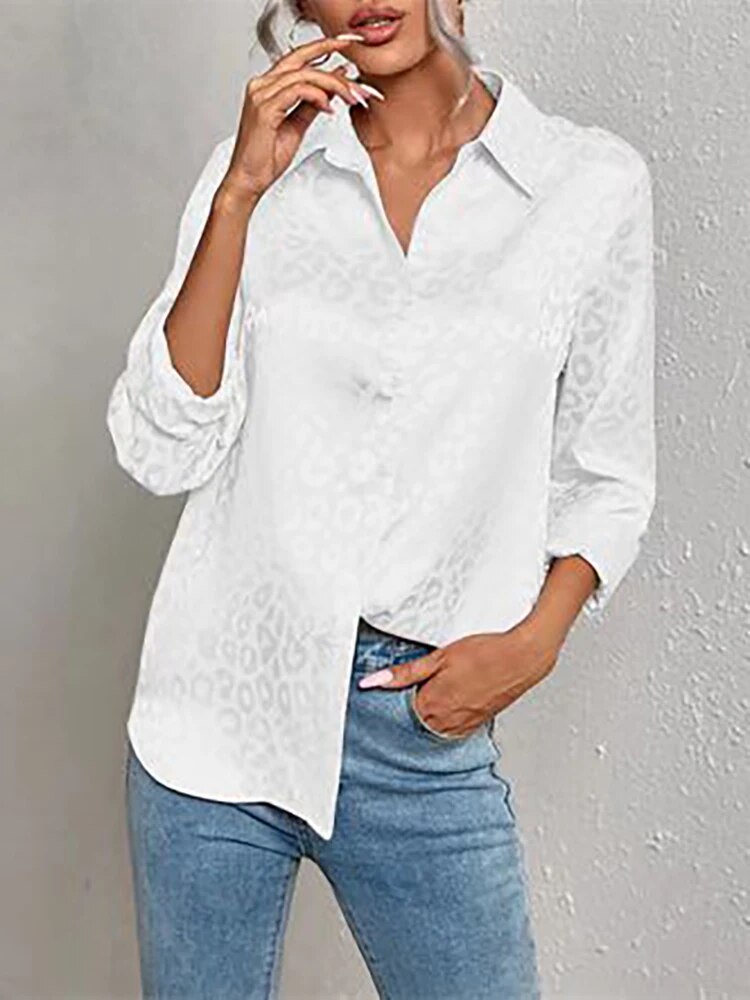Well Tailored Shirt with a Graceful Silhouette
