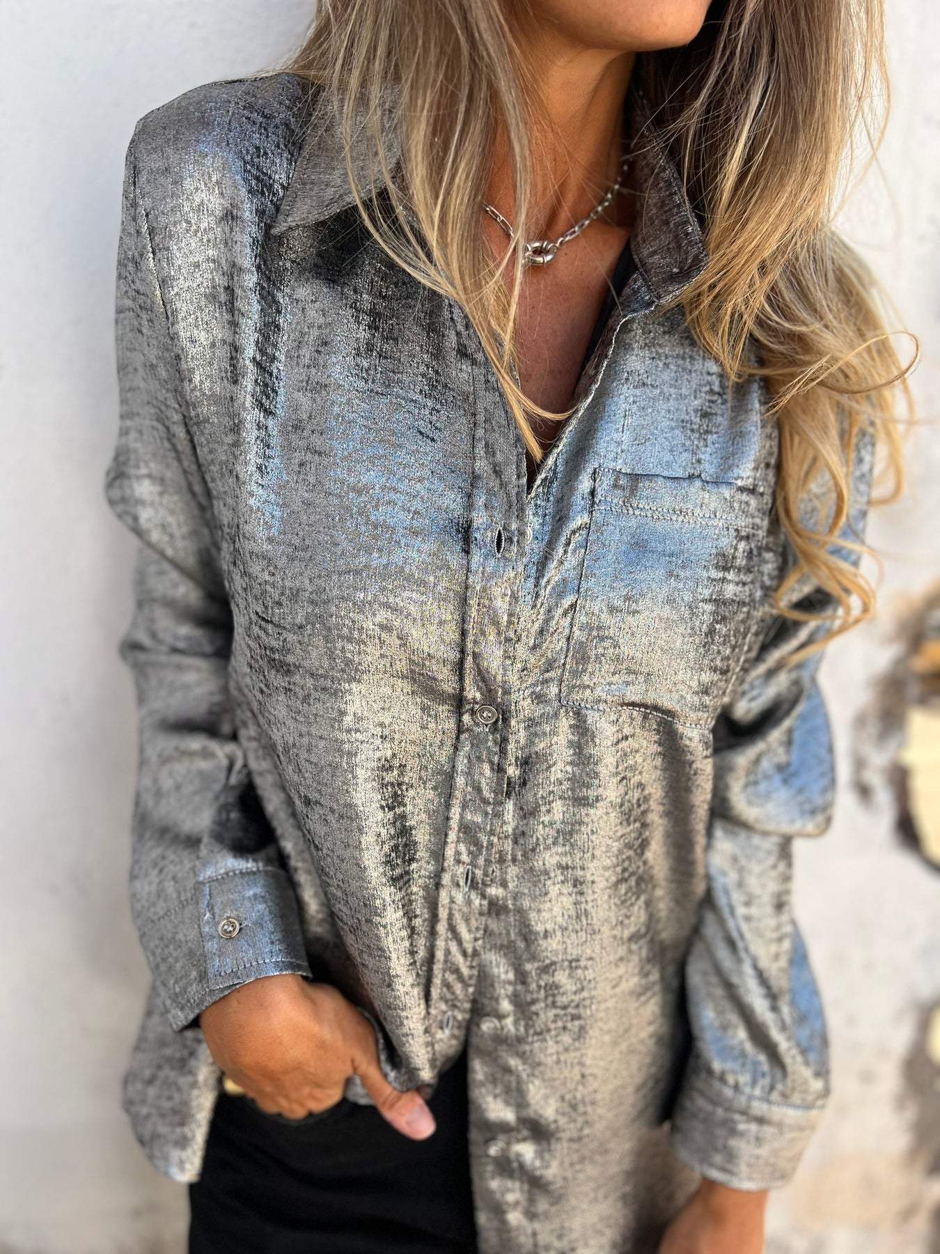 Beautifully Crafted Shirt in a Classic Style