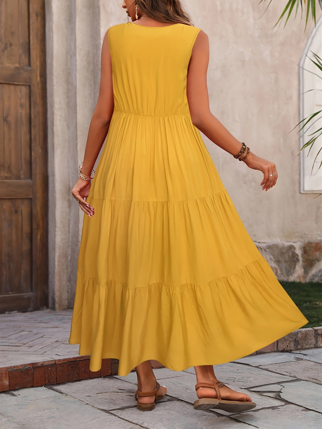 Gracefully Styled Dress for Any Occasion