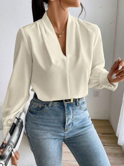 Effortlessly Elegant Shirt with a Timeless Design
