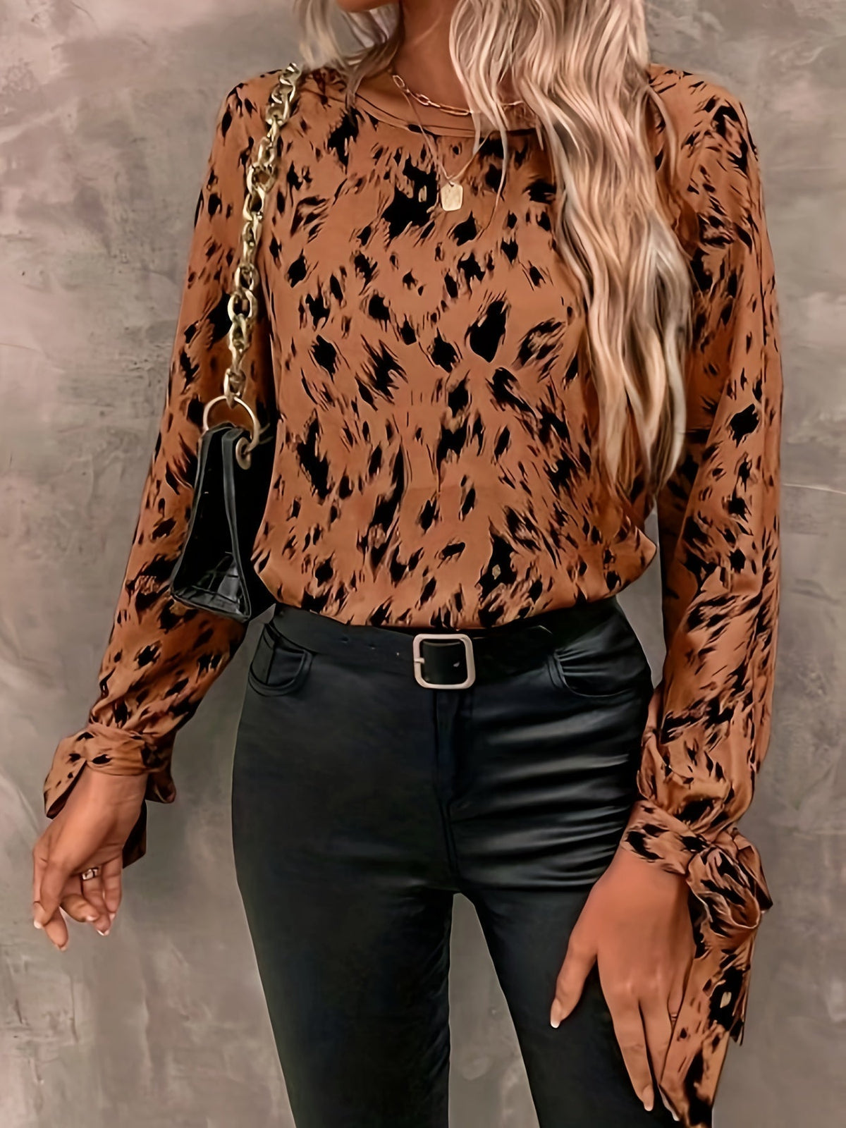 Classic Vintage & Enduringly Stylish Blouse
