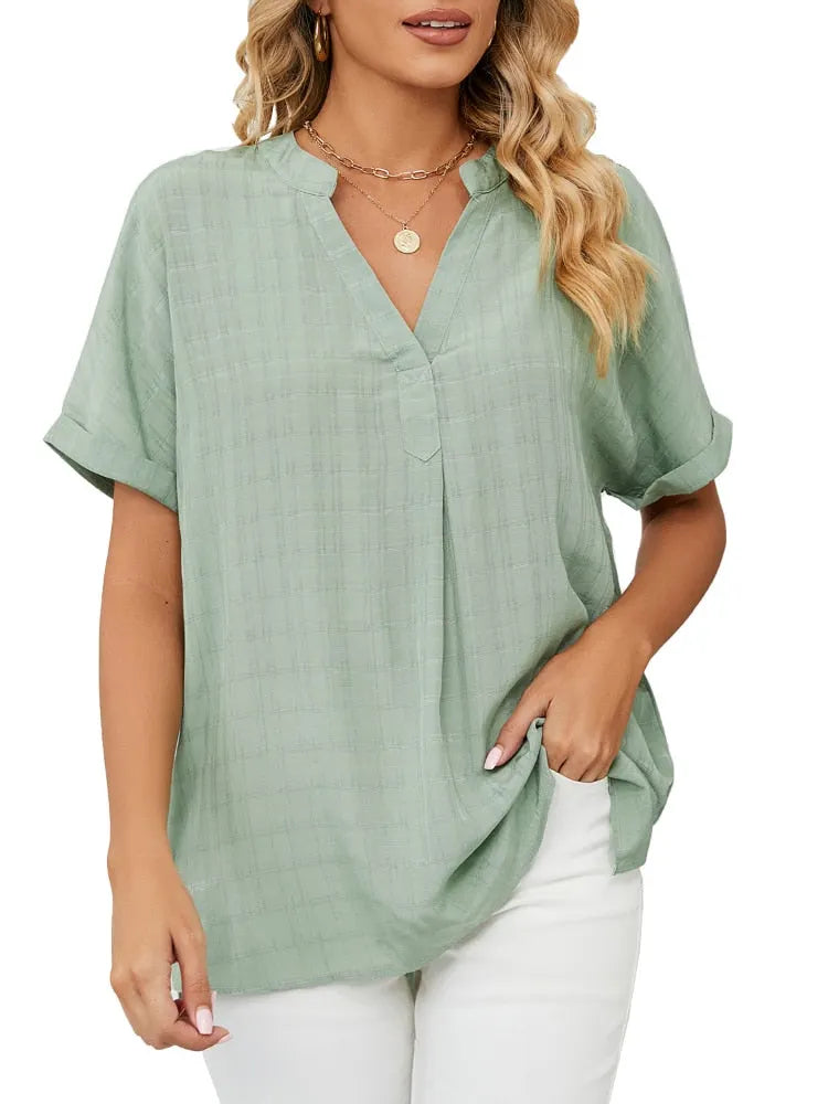 Well Tailored Shirt with a Graceful Silhouette