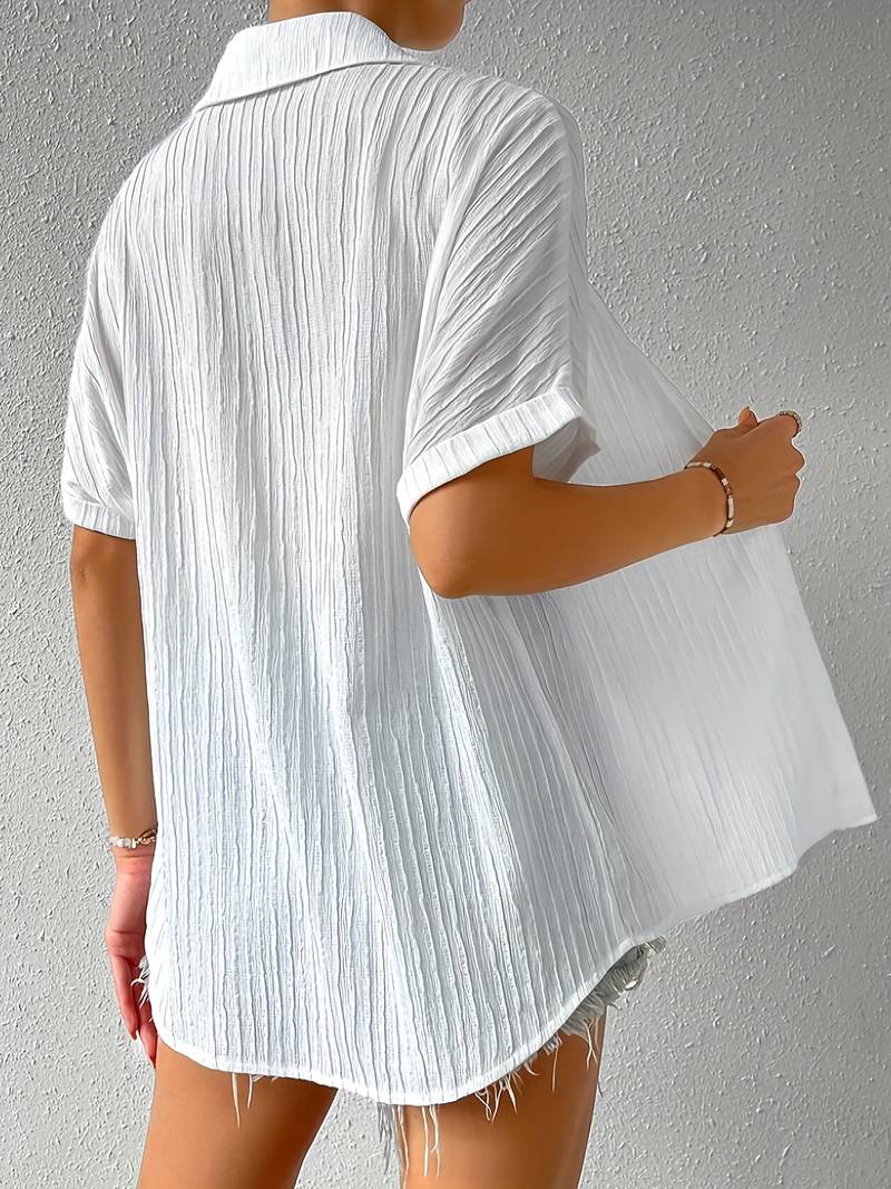 Well Tailored Shirt with a Graceful Silhouette