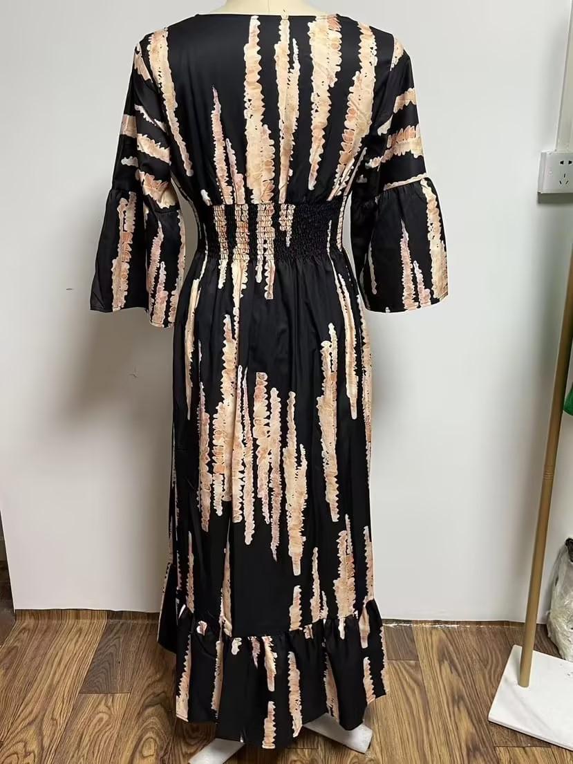 Effortlessly Elegant Dress with a Timeless Design