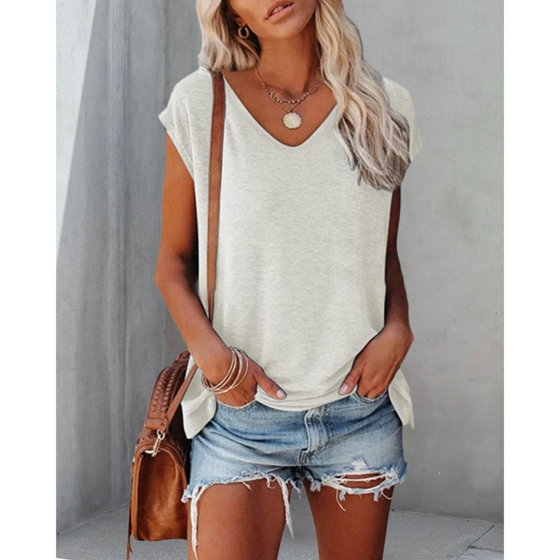 Beautifully Crafted T-Shirt in a Classic Style