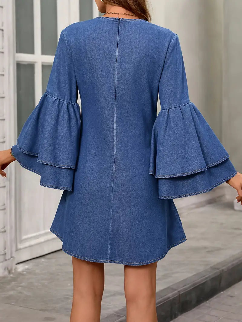 Effortlessly Elegant Dress with a Timeless Design