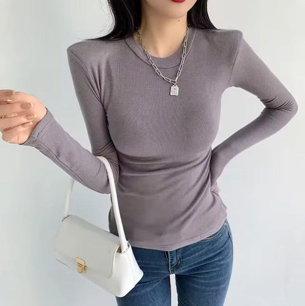 Effortlessly Elegant Shirt with a Timeless Design
