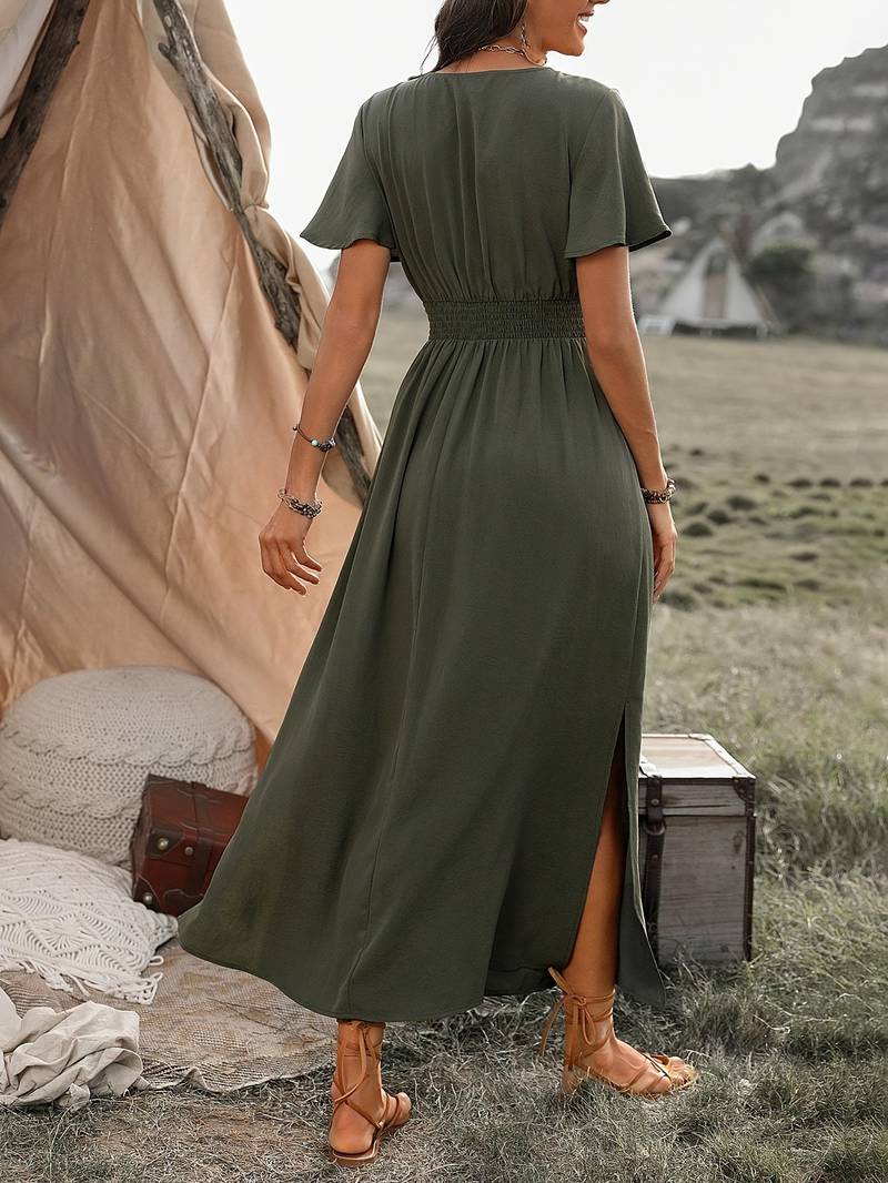 Gracefully Styled Dress for Any Occasion