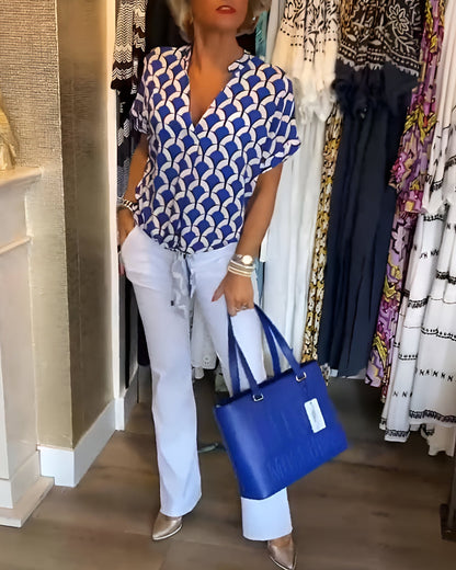 Classic Vintage Shirt with a Flattering Fit