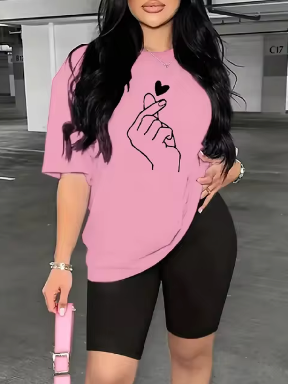 Well Tailored T-Shirt with a Graceful Silhouette