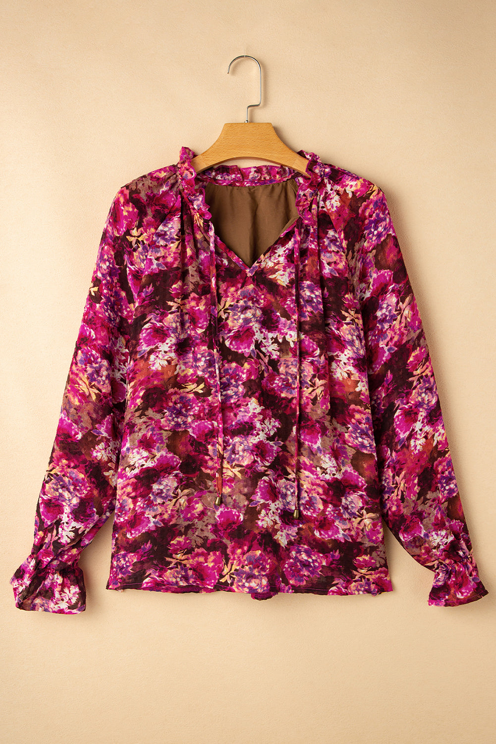 Effortlessly Elegant Blouse with a Timeless Design