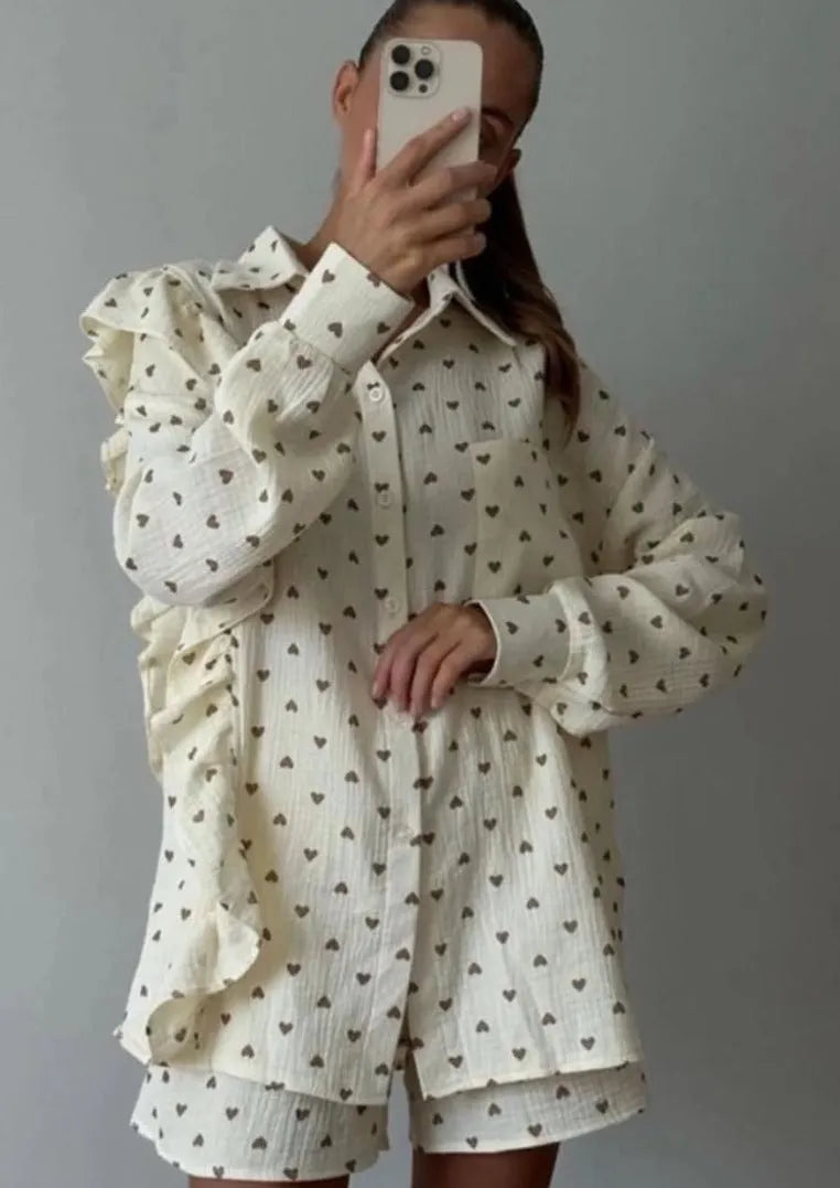 Effortlessly Elegant Shirt with a Timeless Design