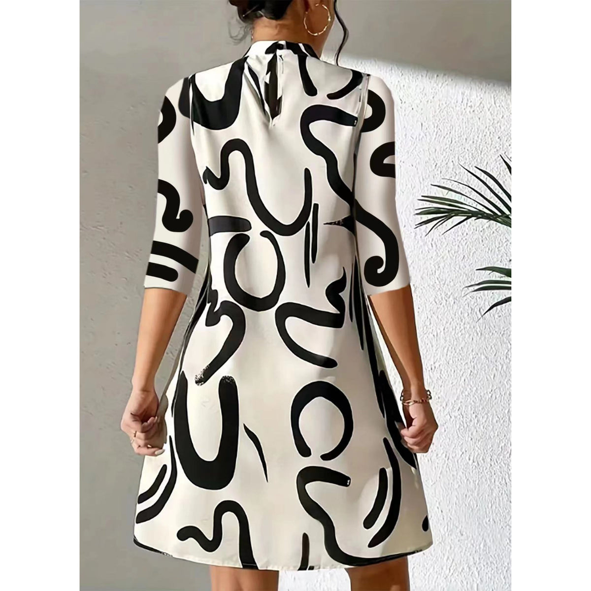 Gracefully Styled Dress for Any Occasion