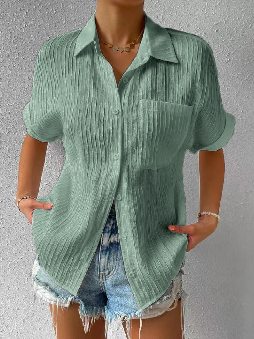 Well Tailored Shirt with a Graceful Silhouette