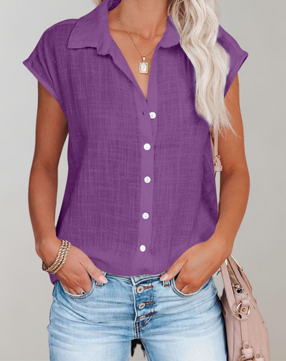 Well Tailored Shirt with a Graceful Silhouette