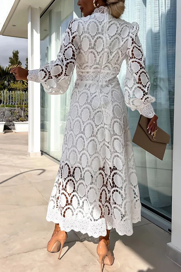 Classic Vintage Dress with a Flattering Fit
