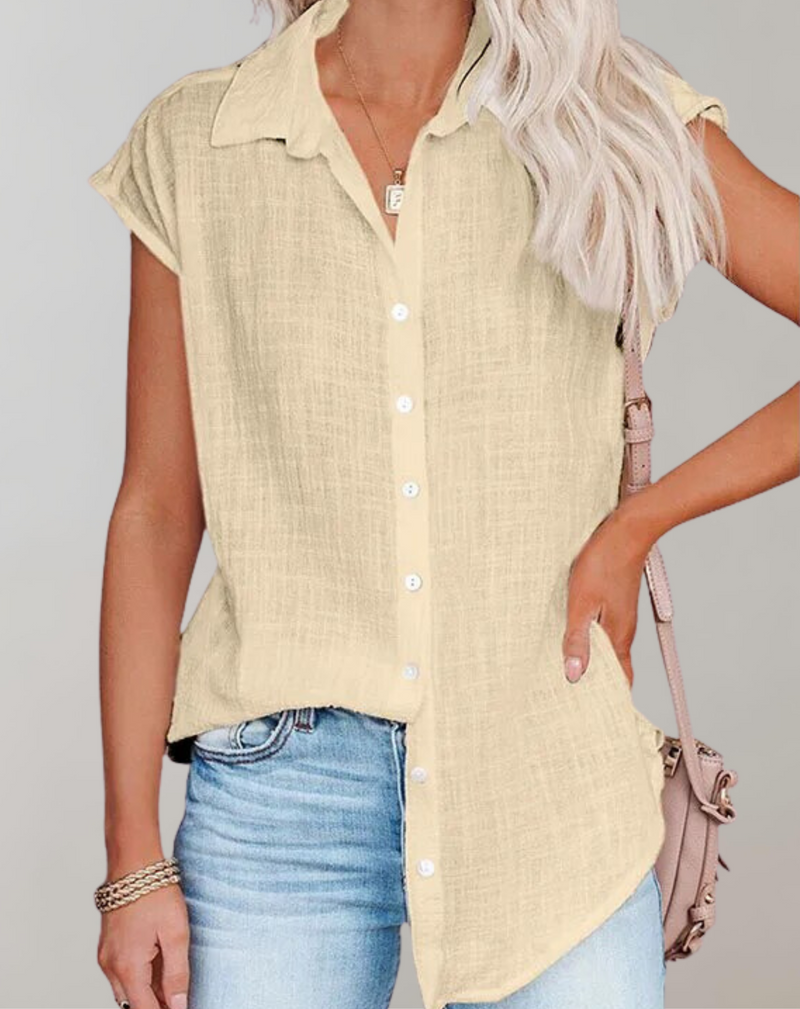 Well Tailored Shirt with a Graceful Silhouette