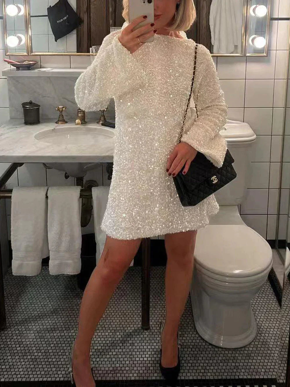 Beautifully Finished Dress in a Timeless Design