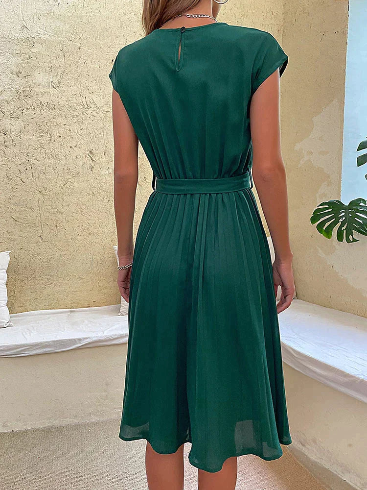 Polished Dress with an Effortless Classic Look