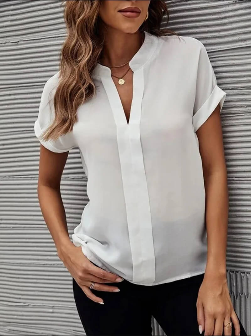 Polished Blouse with an Effortless Classic Look