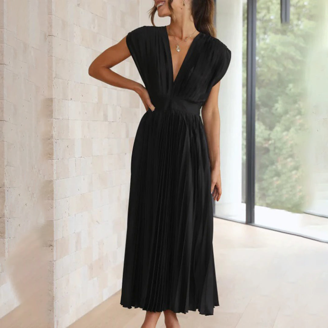 Sophisticated Dress with a Clean Classic Look