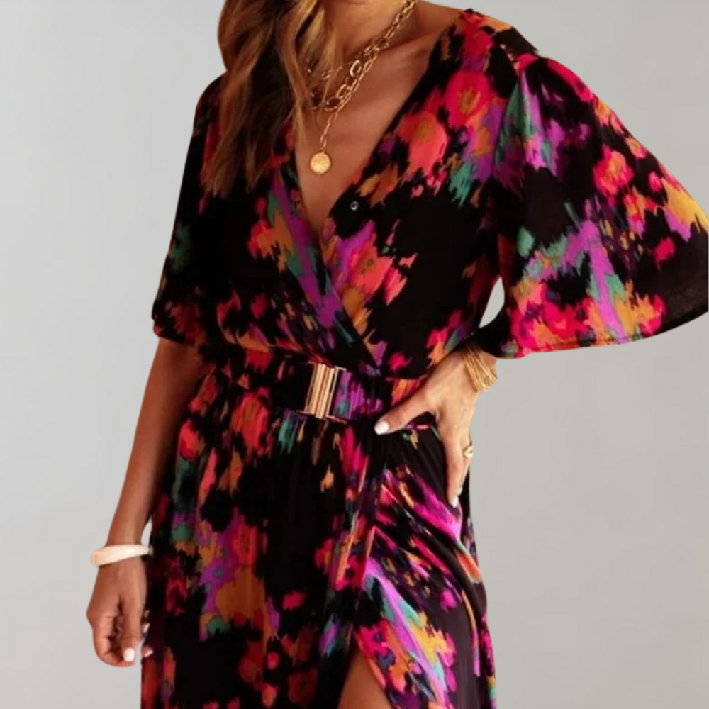 Well Tailored Dress with a Graceful Silhouette