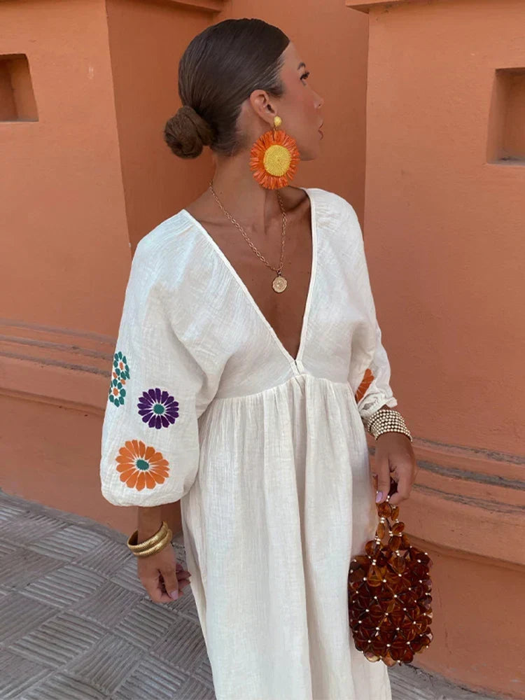 Classic Vintage & Enduringly Stylish Dress