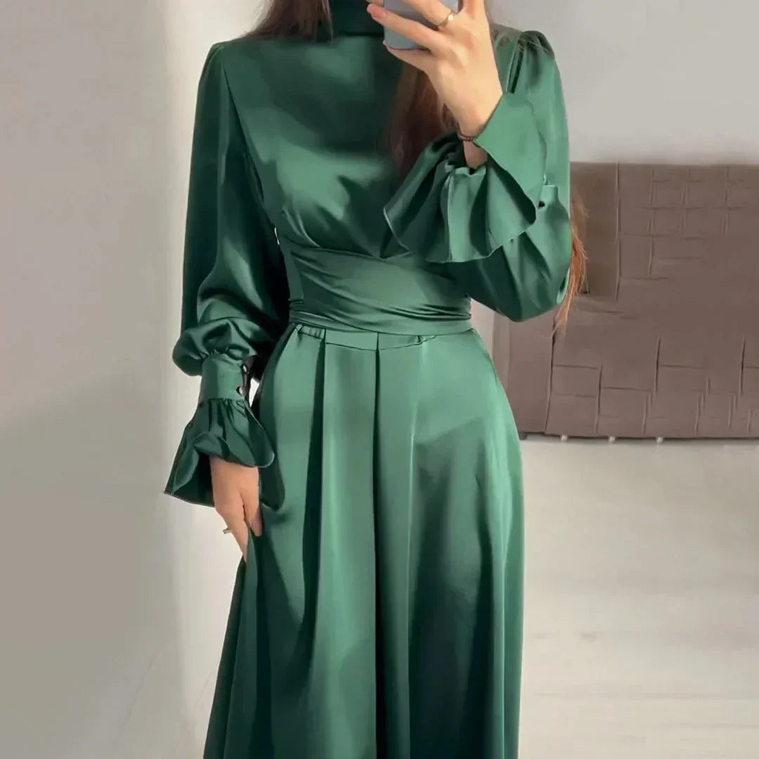 Polished Dress with an Effortless Classic Look