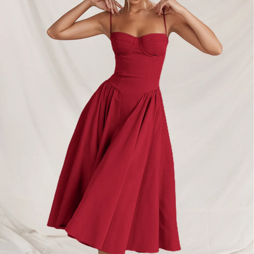 Beautifully Finished Dress in a Timeless Design