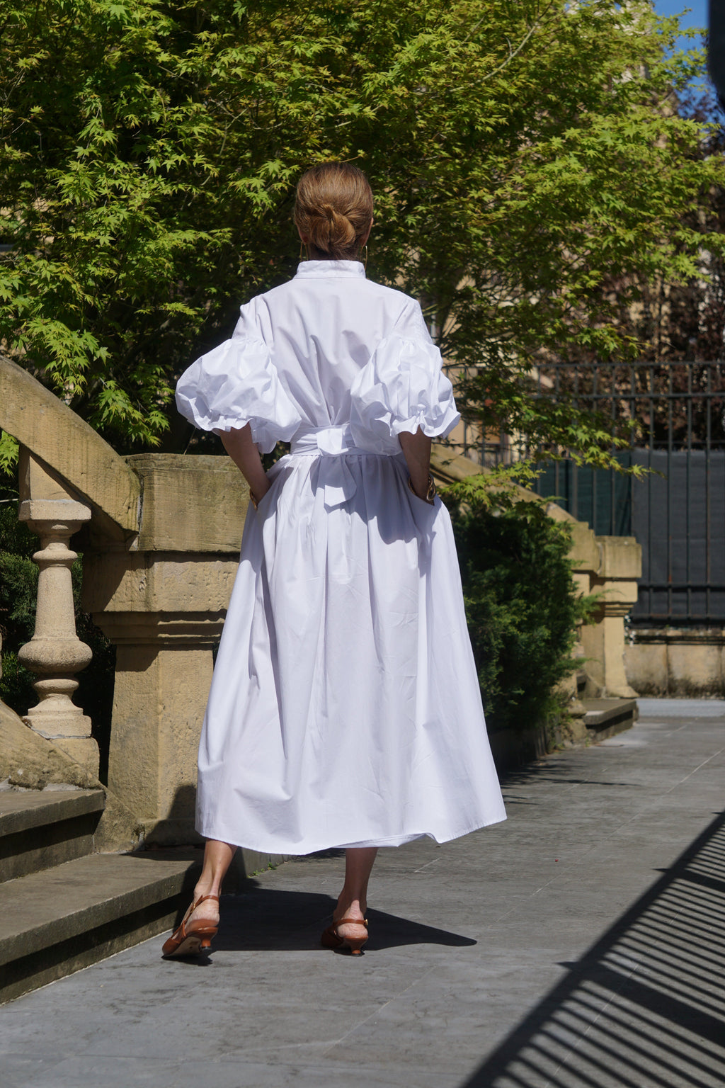 Beautifully Finished Dress in a Timeless Design