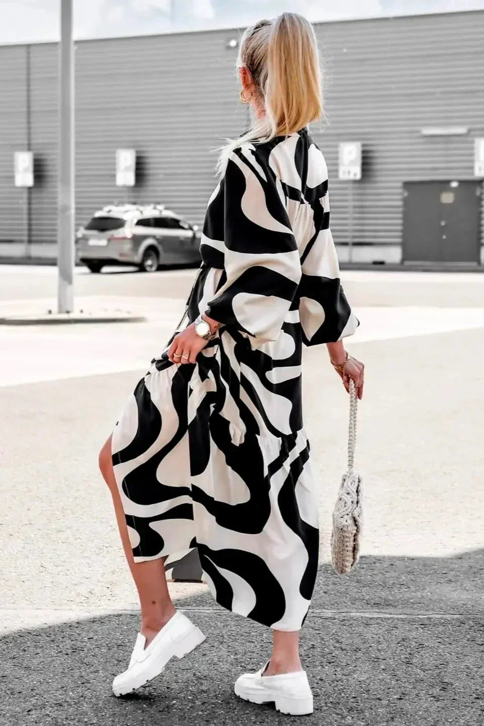 Classic Vintage Dress with a Flattering Fit