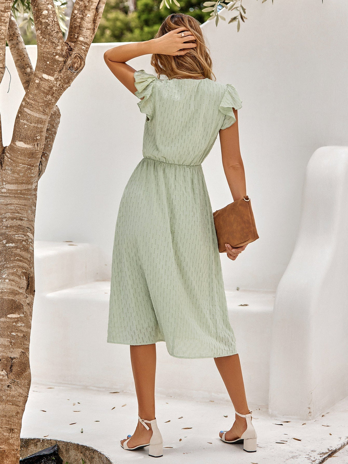 Well Tailored Dress with a Graceful Silhouette
