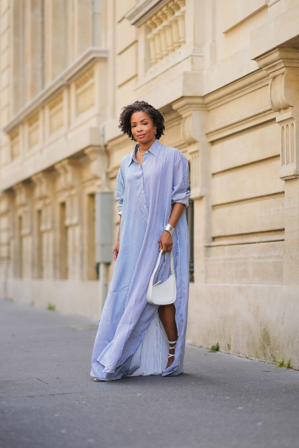 Beautifully Finished Dress in a Timeless Design