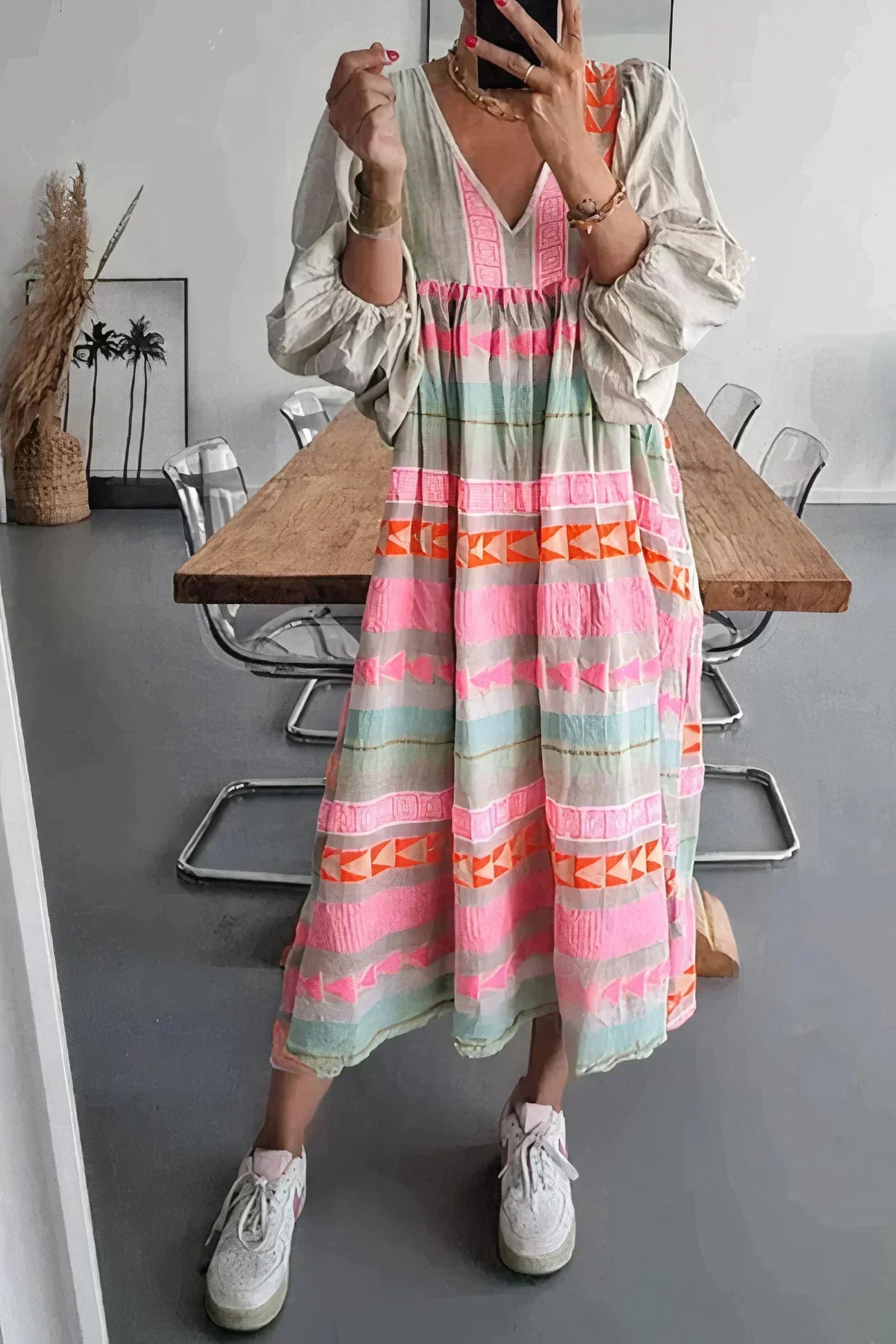 Classic Vintage Dress with a Flattering Fit