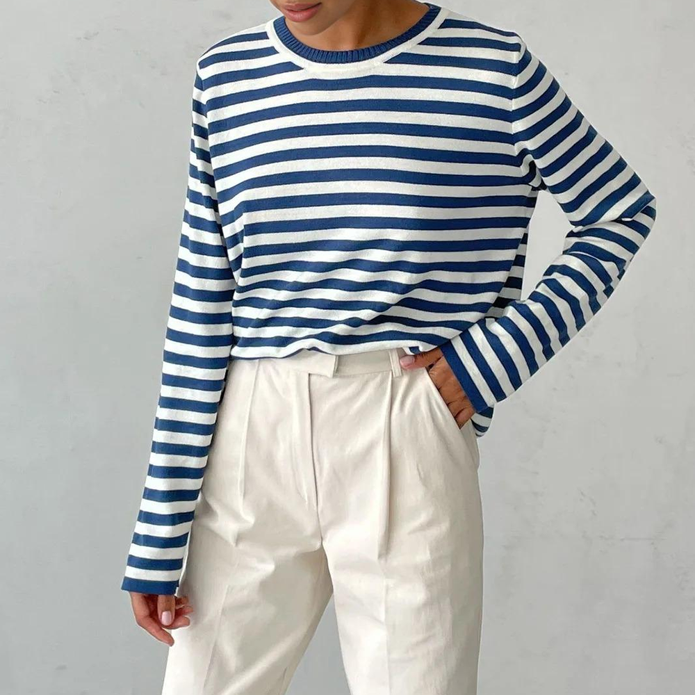 Sophisticated Blouse with a Clean Classic Look