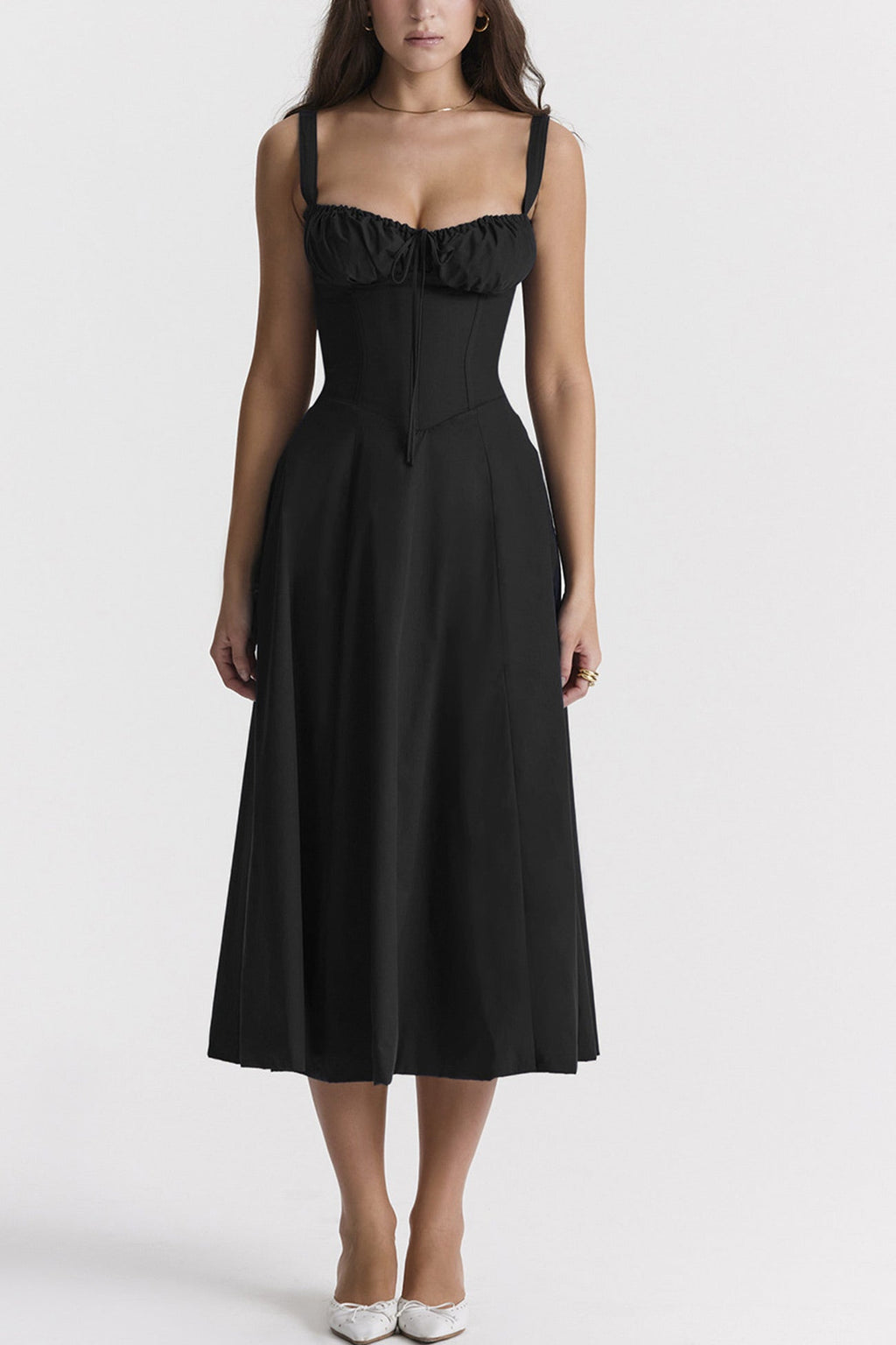 Effortlessly Elegant Dress with a Timeless Design