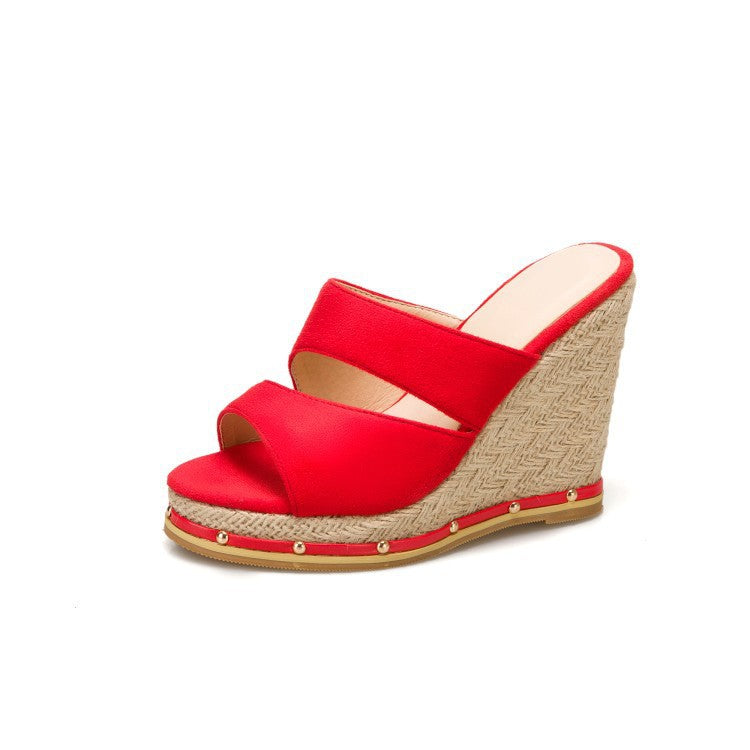Graceful Orthopedic Sandals for Modern Look