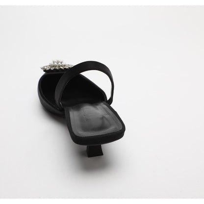 Graceful Orthopedic Sandals for Modern Look