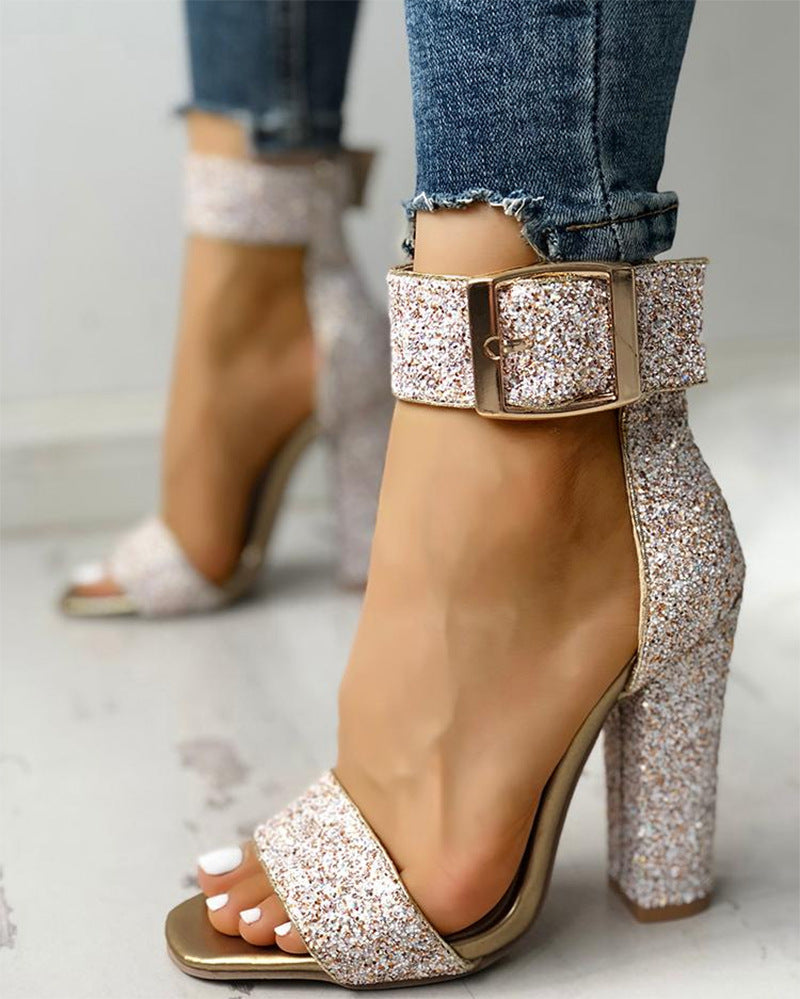 Graceful Orthopedic Sandals for Modern Look