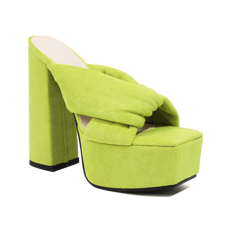 Graceful Orthopedic Sandals for Modern Look